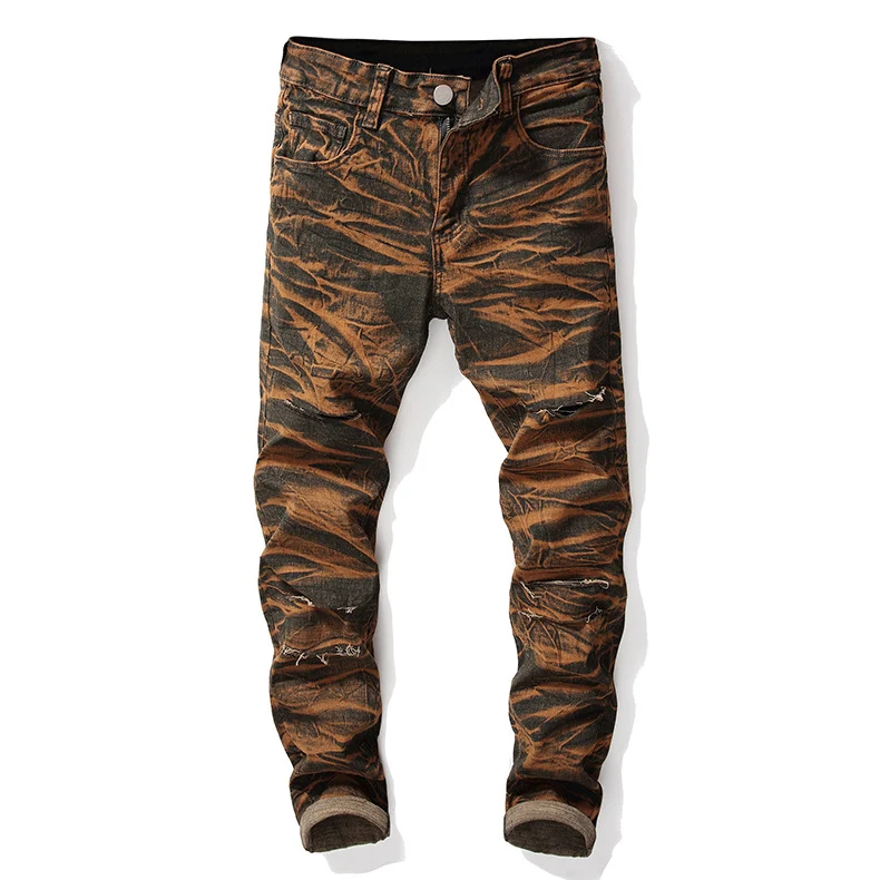 Jeans rectos de hombre nuevos de primavera, estilo europeo y americano, con rodillas rotas y teñido anudado, ideales para un look moderno y casual.