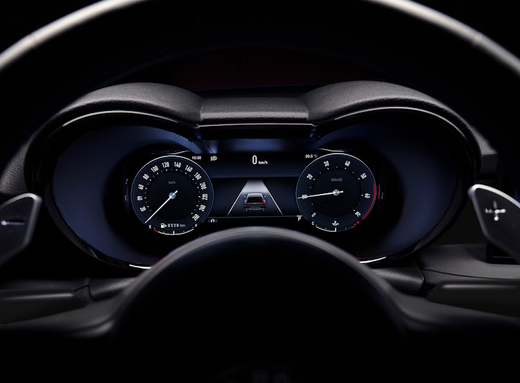 The Tonale is the first Alfa Romeo model to have a fully digitised instrument cluster.