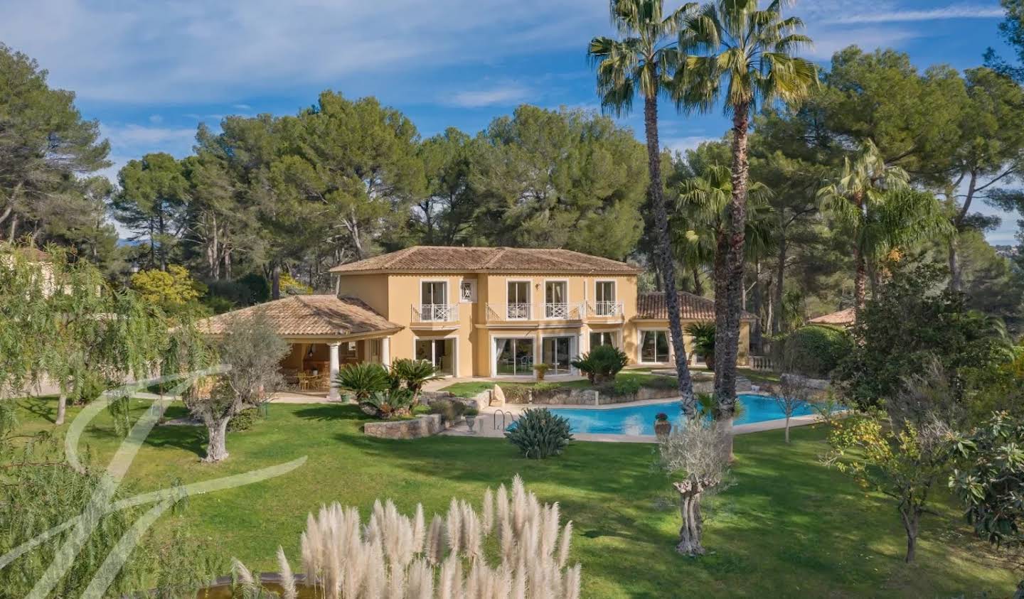 House with pool Mougins