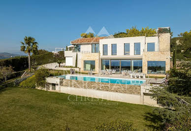 Villa with pool 11