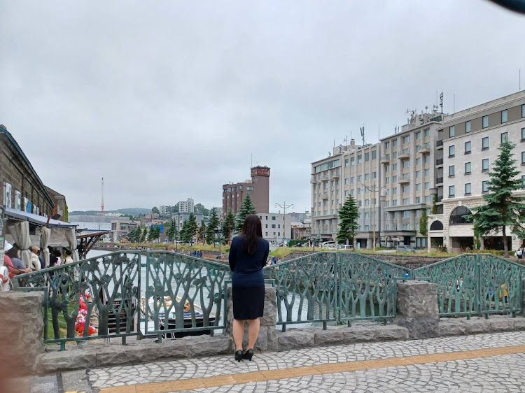 NV350キャラバンの🚸横断歩道付近は徐行で安全確認・🚐💨運転は慎重に優しい気持ちで❣️・🐶姉妹のようなフレブル×２🐾・🐽真央と🐽アラレちゃん🐾🐾・一馬さんご一家🙎‍♂️👱‍♀️🐶ご安全に❗️に関するカスタム事例の投稿画像28枚目