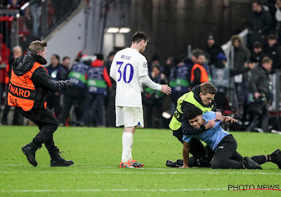 🎥 Un supporter s'écroule devant Lionel Messi