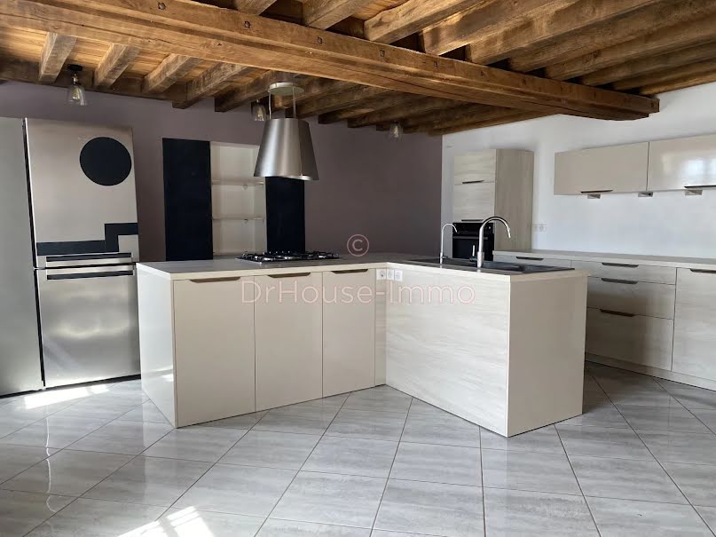 Vente maison 9 pièces 200 m² à Saint-Amand-en-Puisaye (58310), 128 500 €