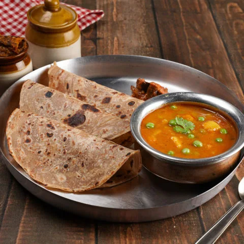 Aloo Matar With Paratha