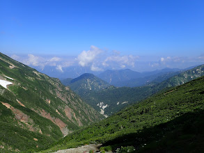 中央に餓鬼山