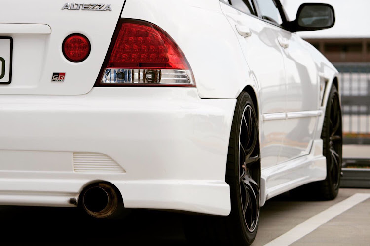 アルテッツァのホイールマッチングに関するカスタム事例の投稿画像2枚目