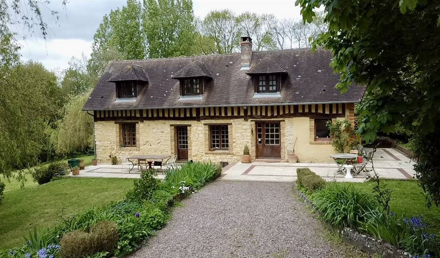 Maison avec jardin et terrasse Lisieux