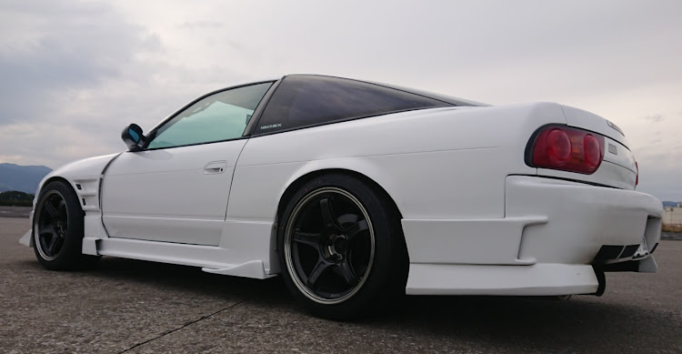 180SXの過去画像・18インチに関するカスタム事例の投稿画像2枚目