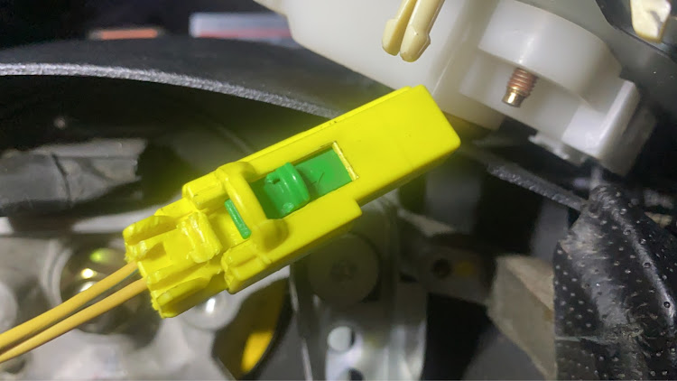 レガシィB4の壊レガシィ・あっちこっちボロの多いオーナー&クルマ・何とかインチキ出来んのかね⁉︎・意地で維持り・メーター修理に関するカスタム事例の投稿画像3枚目