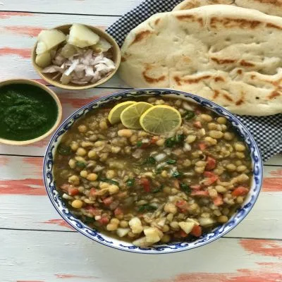 Matar Kulcha