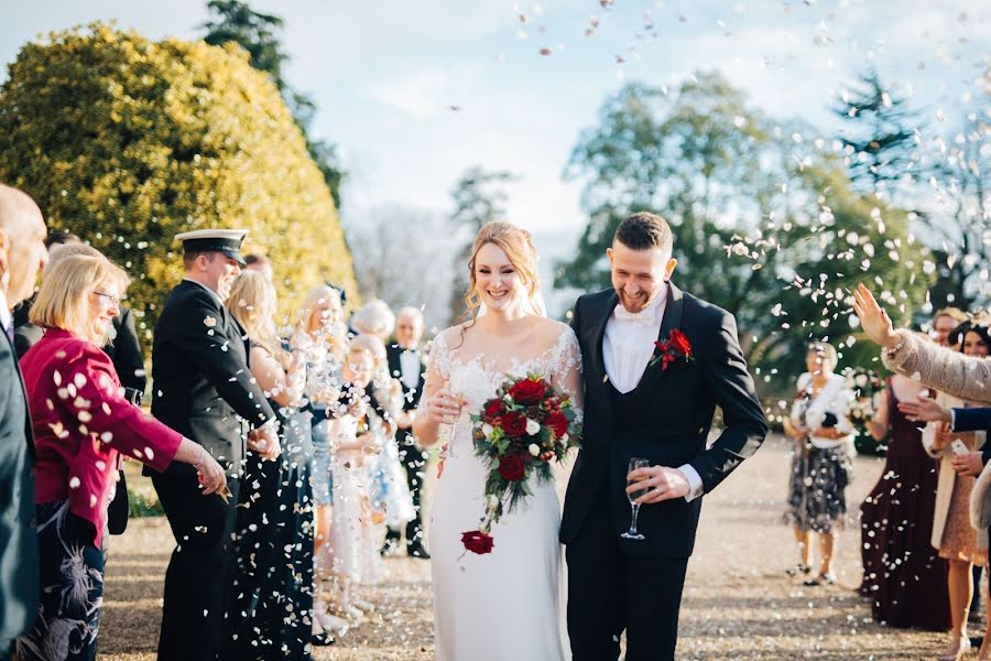 Fotograf ślubny Clare Lawrence (clarelawrence). Zdjęcie z 2 lipca 2019