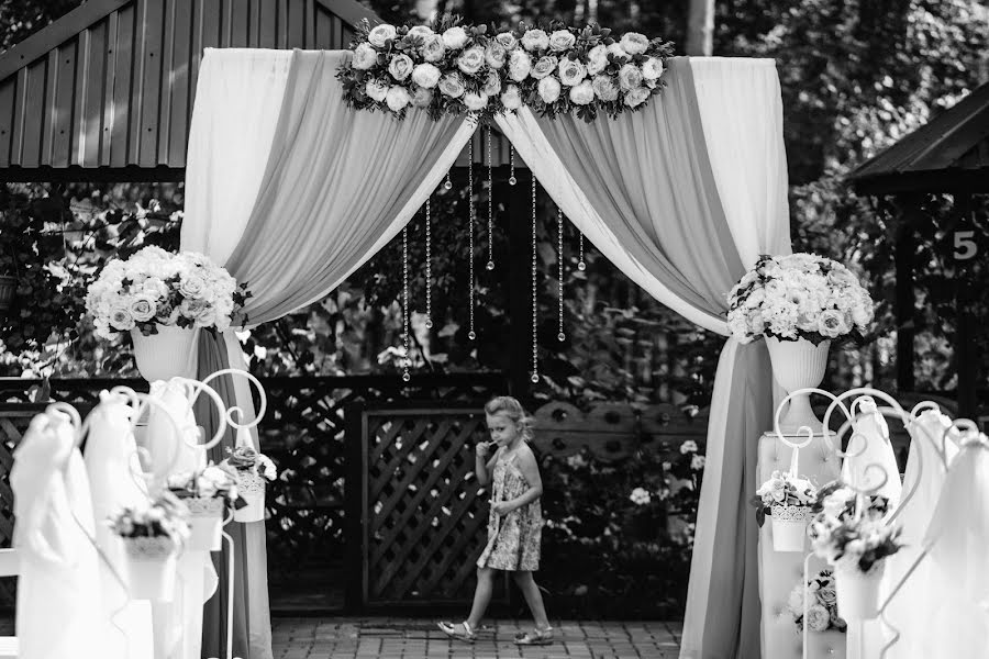 婚禮攝影師Denis Ganenko（finix）。2016 8月7日的照片