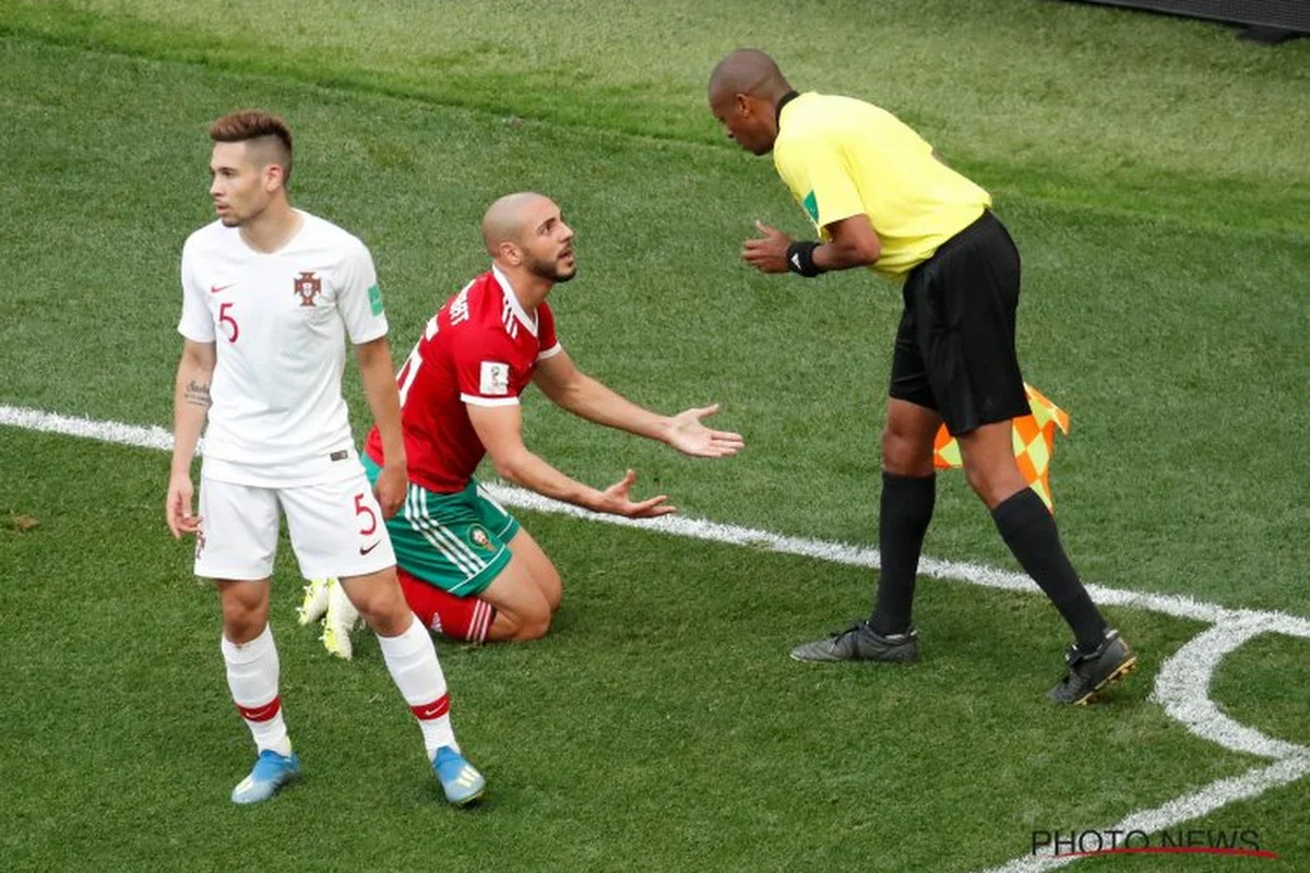 Les critiques des Marocains sur l'arbitre n'en finissent pas : "De qui se moque-t-on ?"