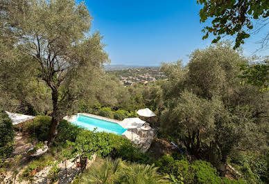 Maison avec piscine et terrasse 4