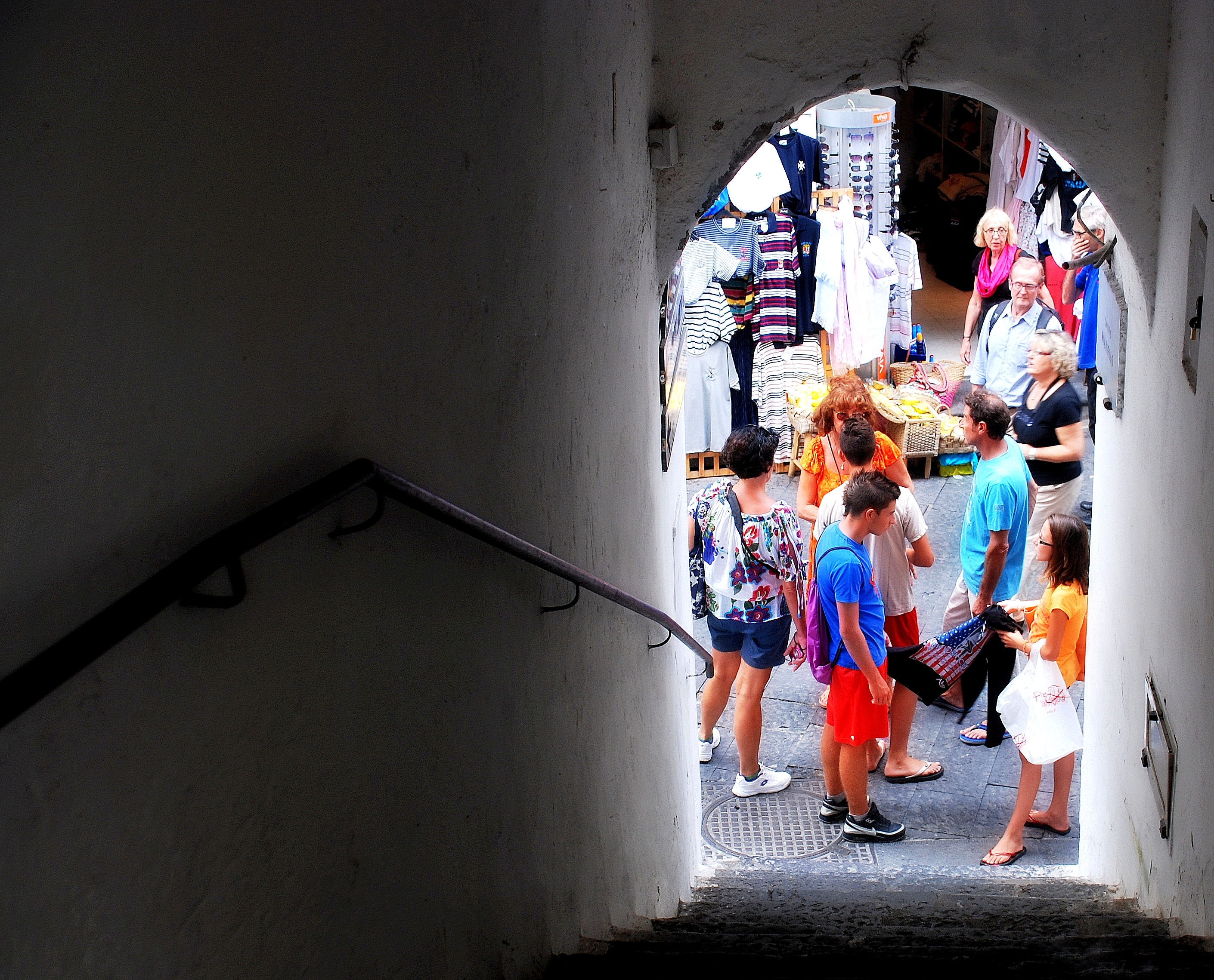 Passeggiando per il mercato di Luciano Fontebasso