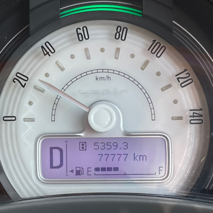 アルトラパンの菜の花と愛車・PickUpCarsで会いましょう・ゾロ目ゲット・77777kmに関するカスタム事例の投稿画像2枚目