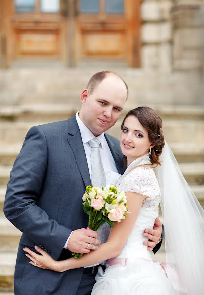 Wedding photographer Yuliya Medvedeva (photobond). Photo of 9 January 2014