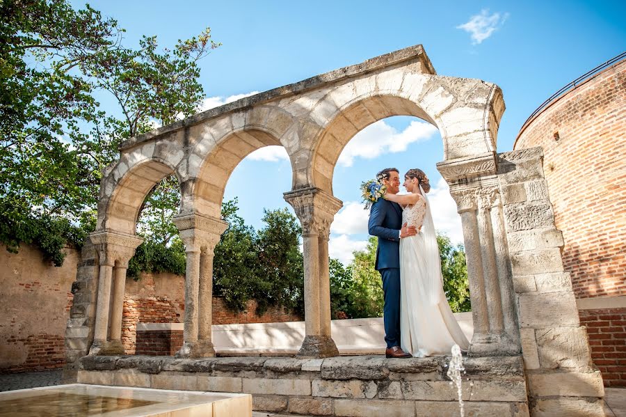 Fotografo di matrimoni Elena Joland (labellefrance). Foto del 6 ottobre 2019