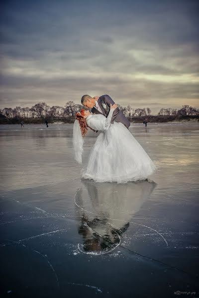 Fotógrafo de casamento Kirill Belyy (tiger1010). Foto de 23 de dezembro 2014