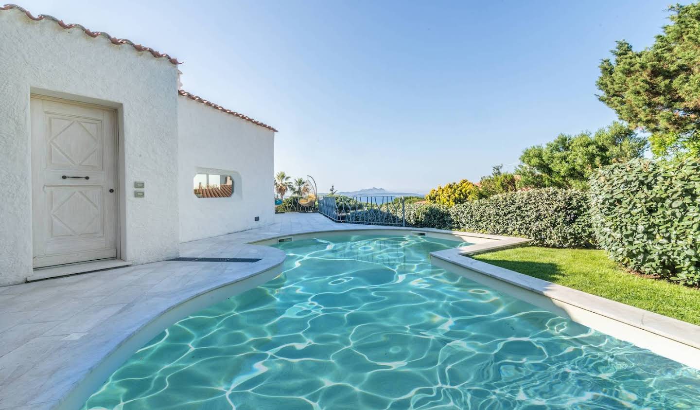 Villa with pool and garden Porto Cervo