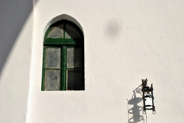 Ombre sul muro bianco di caterina56