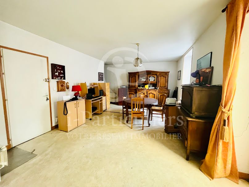 Vente appartement 3 pièces 67 m² à Beaurepaire (38270), 70 000 €