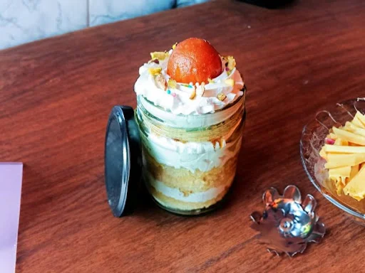 Gulab Jamun Vanilla Jar Cake