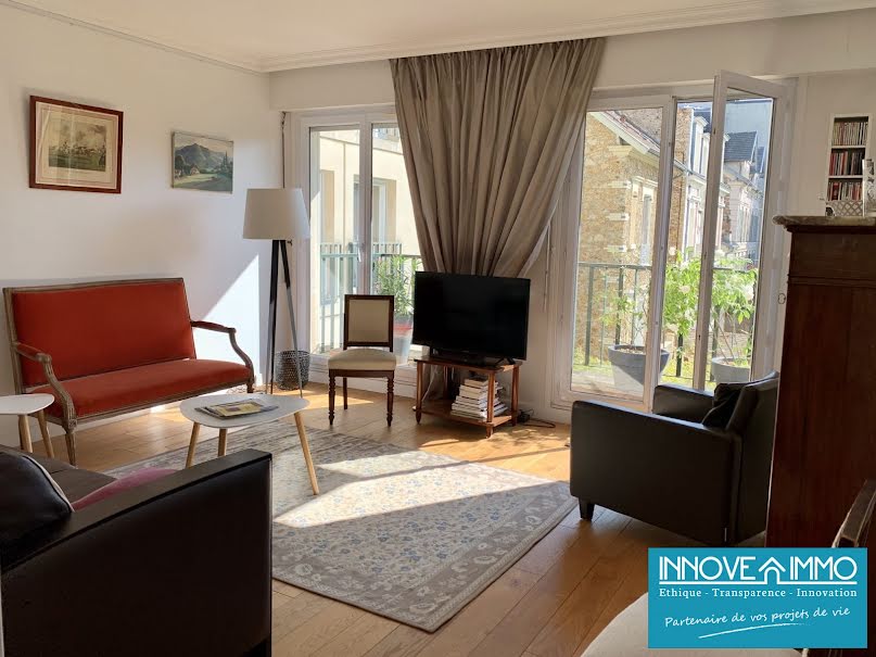 Location meublée appartement 4 pièces 83 m² à Versailles (78000), 2 215 €