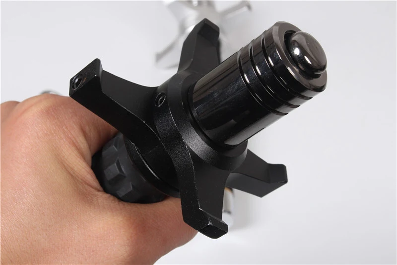 Couteau Bloc Garde Main Trois Sections Bâton Extensible Alliage Acier Auto-défense Compact et Fiable pour Votre Sécurité Personnelle