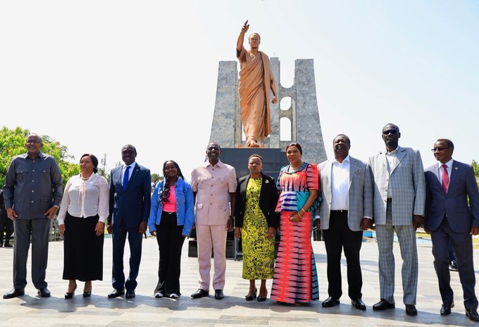 President William Ruto in a group photo at the Kwame Nkrumah Museum and Mausoleum in Accra on the final day of his State Visit to Ghana, April 4, 2024.