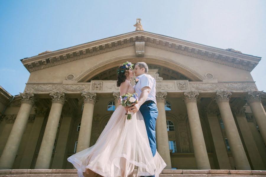 Fotógrafo de casamento Natali Rova (natalirova). Foto de 30 de outubro 2017