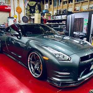 NISSAN GT-R R35