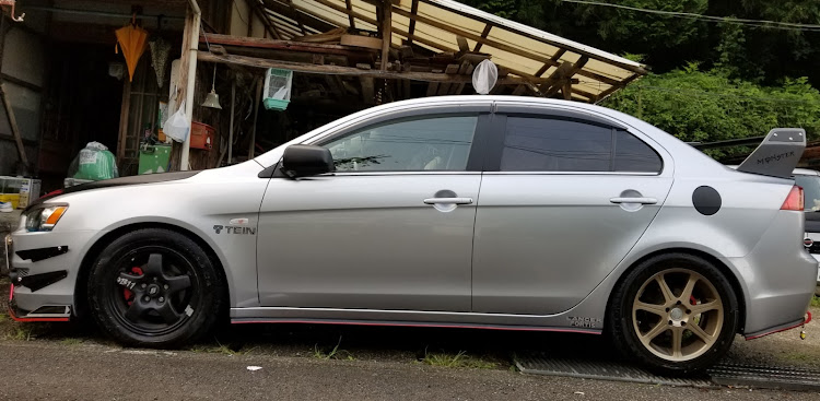 ギャランフォルティスの洗車・カーボンシート・復活！に関するカスタム事例の投稿画像5枚目