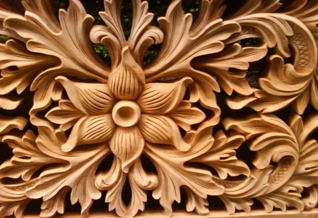 Wood Sculpture Screen 3