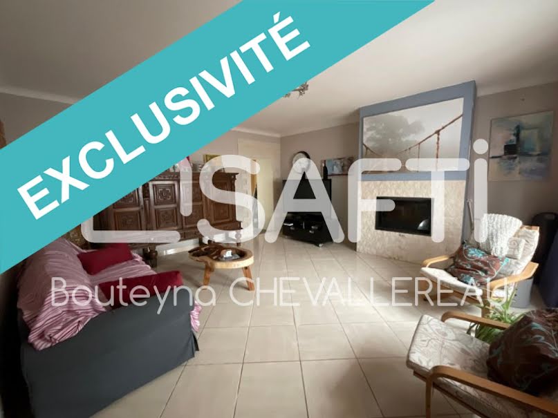 Vente maison 5 pièces 118 m² à Saint-estephe (33180), 165 000 €