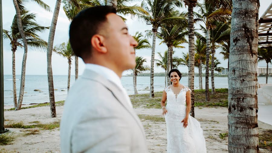 Fotografo di matrimoni David Flores (davidfloresfilms). Foto del 27 settembre 2021