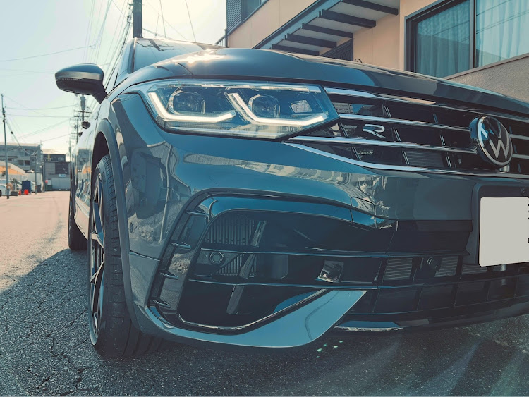 ティグアンの愛車の半顔が見たい・タイヤ面一・半顔・Tiguan R・Volkswagenに関するカスタム事例の投稿画像1枚目