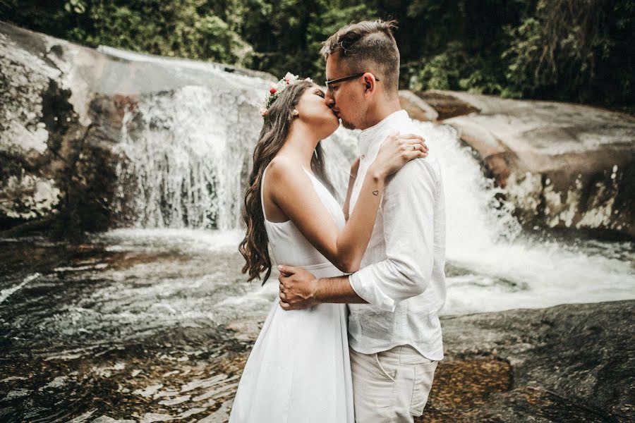 Fotógrafo de casamento Lya Roc (lyarocher). Foto de 28 de março 2020