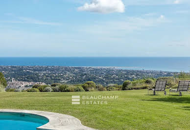 Villa avec piscine et terrasse 19