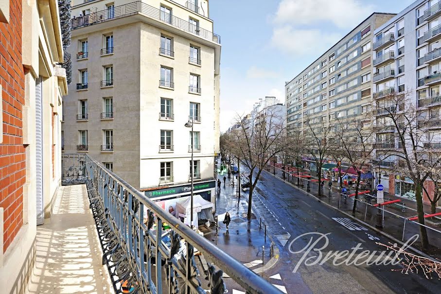 Vente appartement 3 pièces 74.7 m² à Paris 15ème (75015), 777 000 €