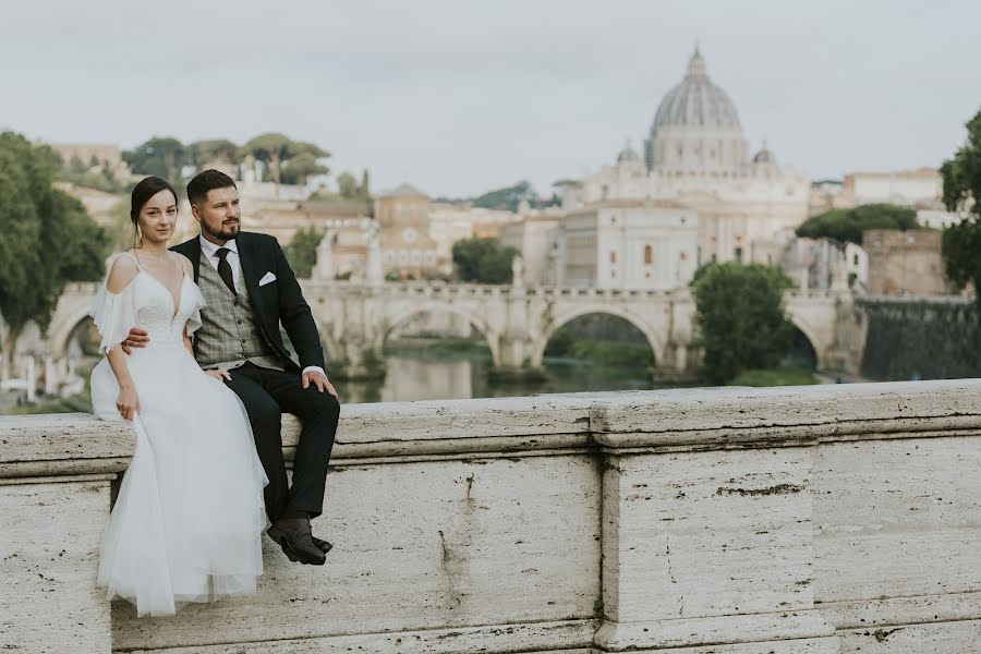 Fotograf ślubny Tomasz Zukowski (hellofotografia). Zdjęcie z 17 czerwca 2021