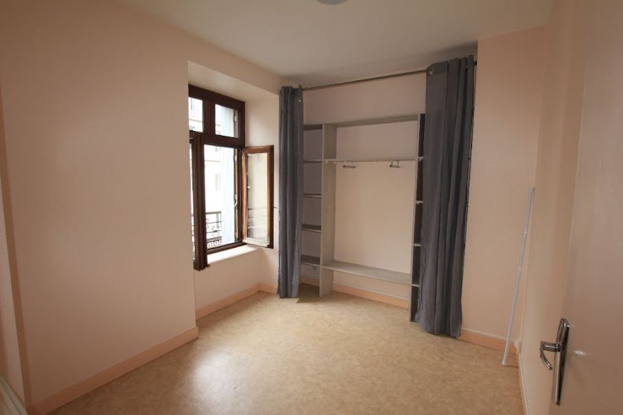 Location  appartement 1 pièce 32 m² à Saint-Flour (15100), 380 €