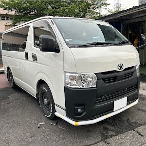 ハイエースバン TRH200V