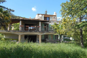 maison à Saint-Pierre (04)