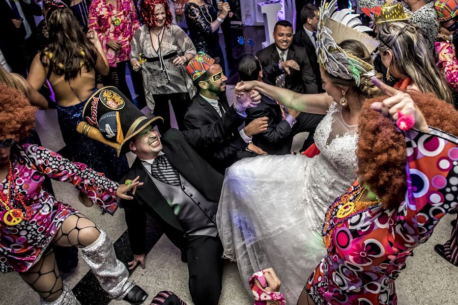 Fotografo di matrimoni Carina Rodríguez (altoenfoque). Foto del 25 maggio 2018