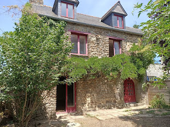 maison à Saint-Pierre-de-Plesguen (35)