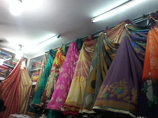 Madhuran Saree & Readymade Centre photo 