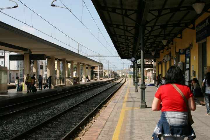 STAZIONE...IN UN GIORNO DI SCIOPERO di D'ALESSIO