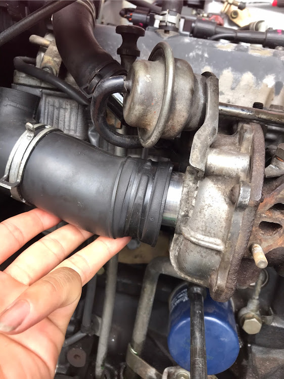 オプティのVQ27・純正流用・タービン交換に関するカスタム事例の投稿画像3枚目