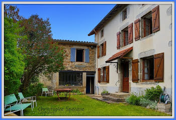 ferme à Celles-sur-Durolle (63)